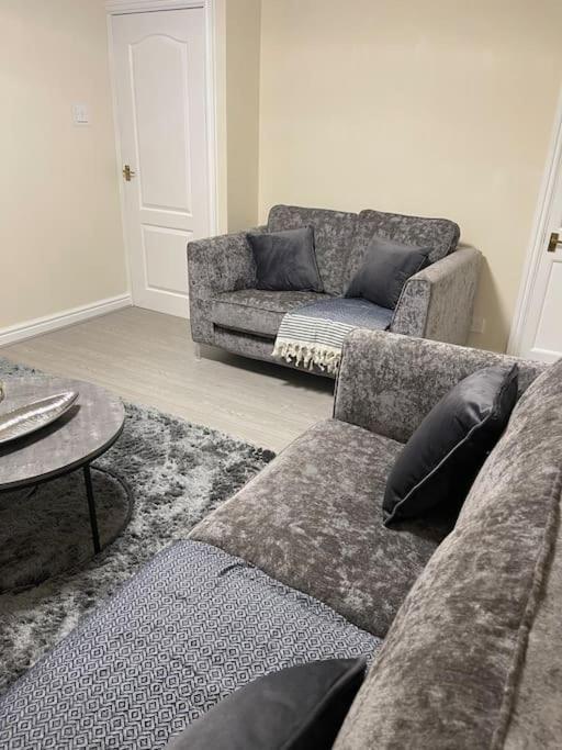 Gated Home Close To Birmingham City Centre Экстерьер фото