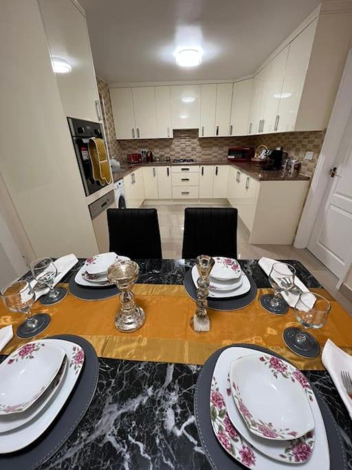 Gated Home Close To Birmingham City Centre Экстерьер фото
