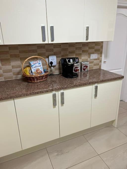 Gated Home Close To Birmingham City Centre Экстерьер фото