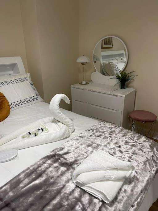 Gated Home Close To Birmingham City Centre Экстерьер фото
