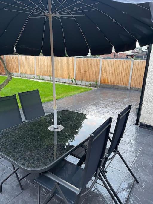 Gated Home Close To Birmingham City Centre Экстерьер фото